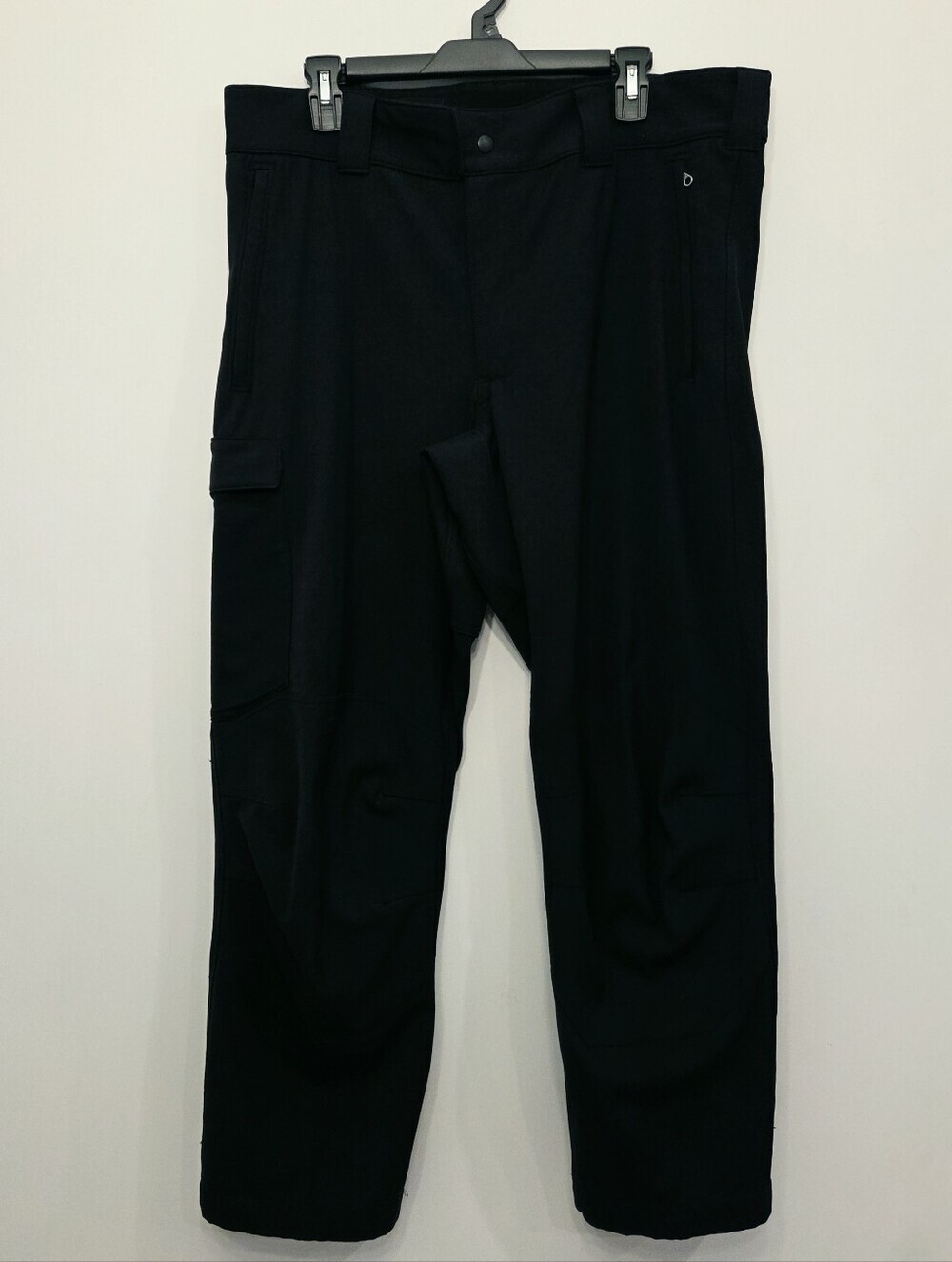 Beyond Clothing mens black cargo softshell pants 38×30